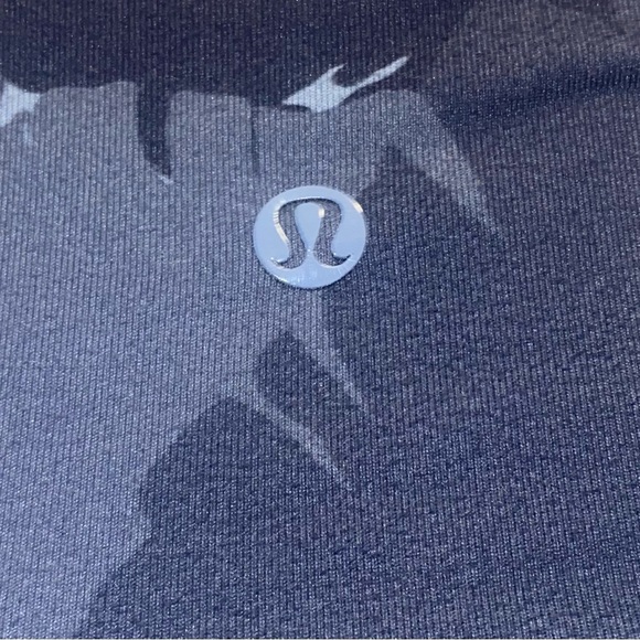 Camouflage Lululemon Crop Leggings - Picture 4 of 4